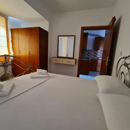Gjordeni Apartment's Hotell
